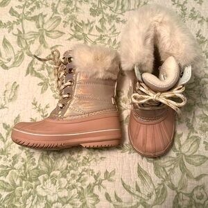 Eva & Zoe snow boots size 9M